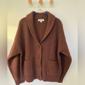 Amour Vert size L dusty maroon cardigan, 100% merino wool.